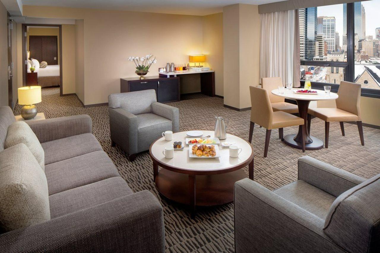 Sheraton Minneapolis Downtown Convention Center Bagian luar foto