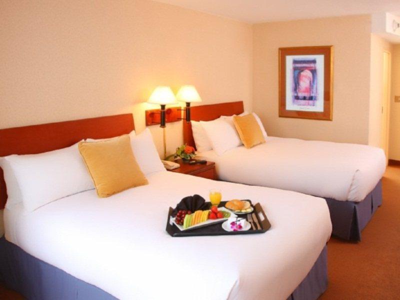 Sheraton Minneapolis Downtown Convention Center Bagian luar foto