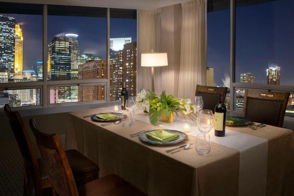 Sheraton Minneapolis Downtown Convention Center Bagian luar foto