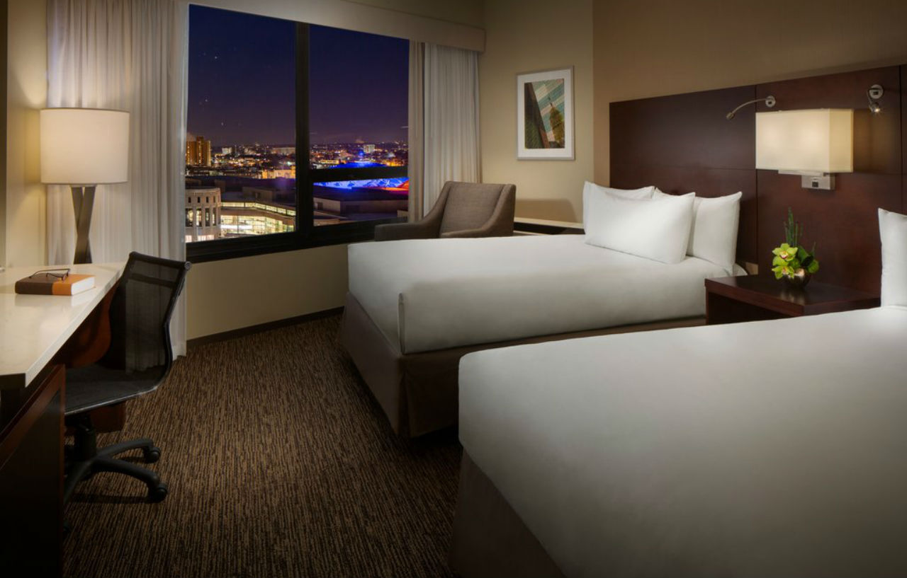 Sheraton Minneapolis Downtown Convention Center Bagian luar foto